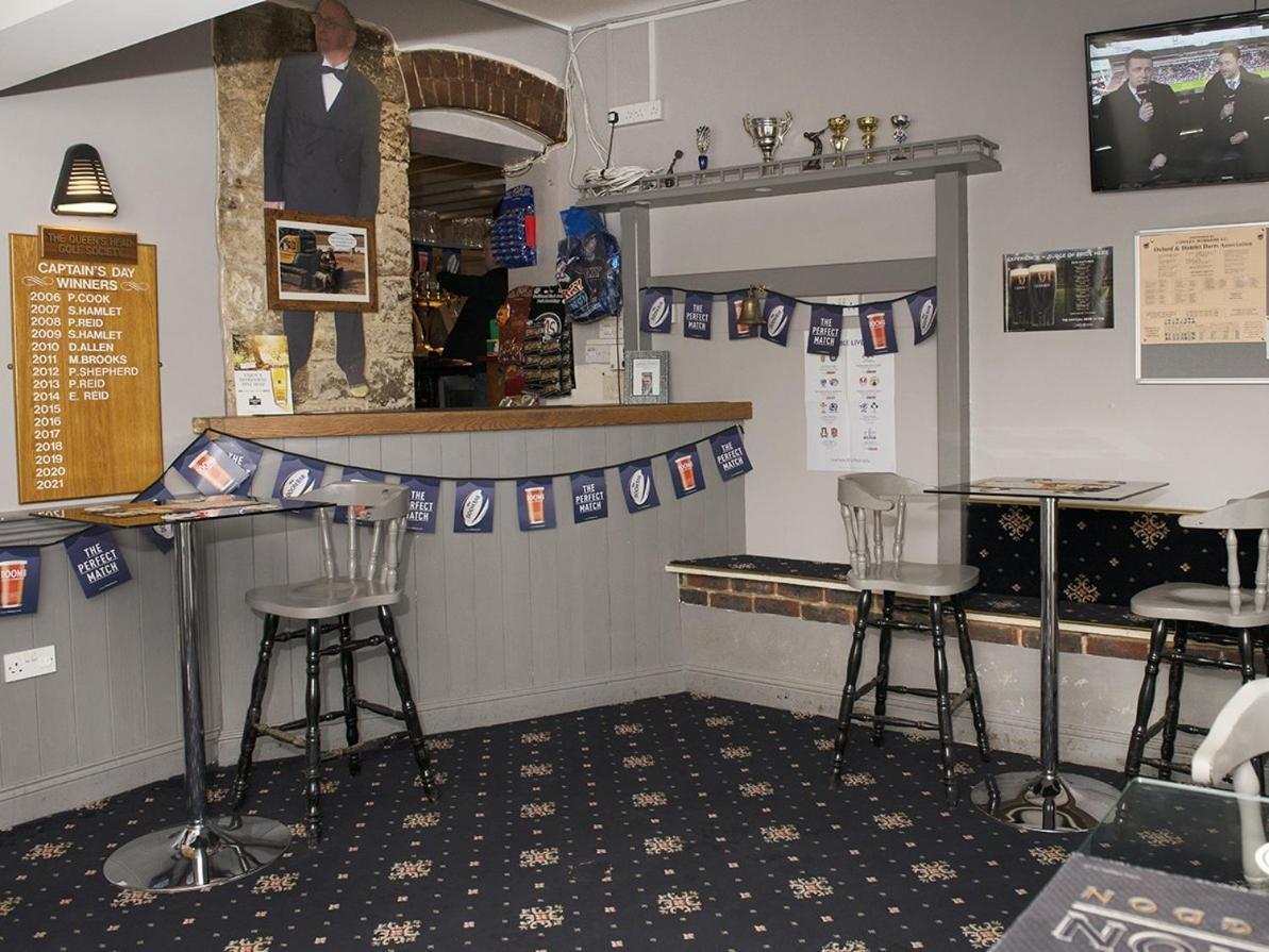 The Queens Head Horspath エクステリア 写真